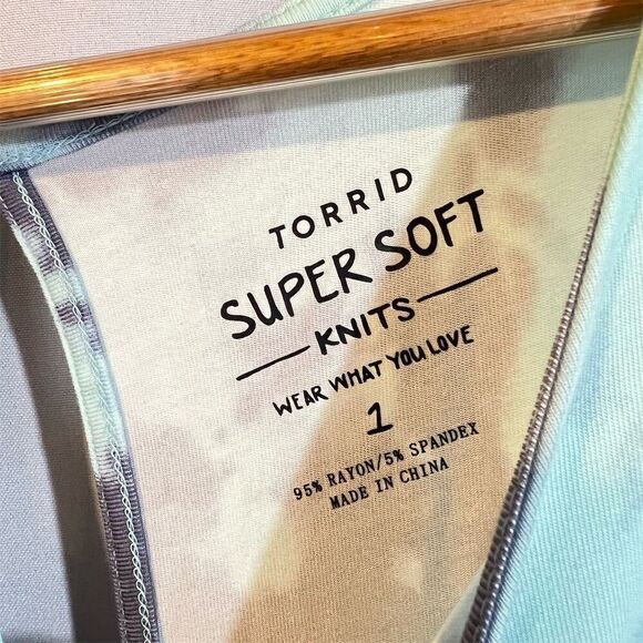 NWT Torrid Women's 1X‎ Tie Dye Romper Super Soft Knits Short Sleeve Casual - Picture 4 of 6